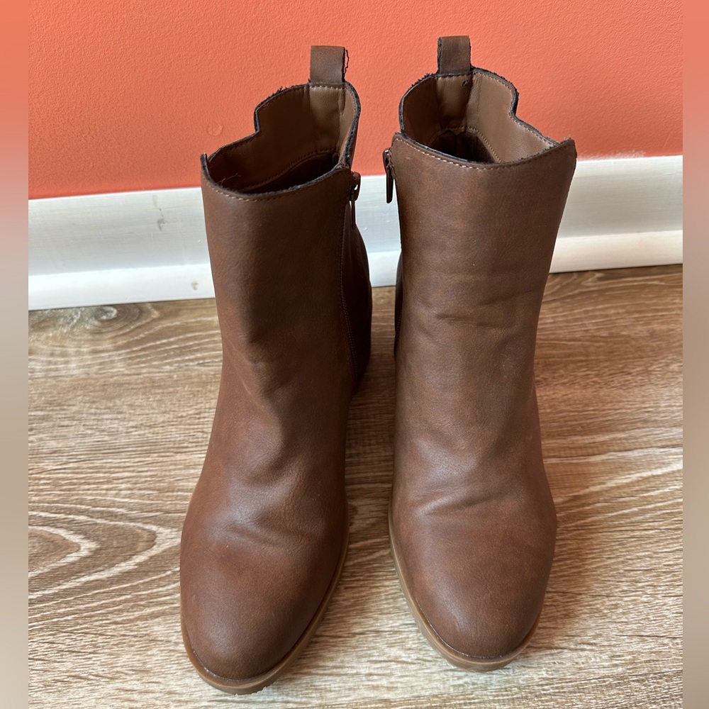 Women’s Brown Ankle Boots, Size 7 1/2